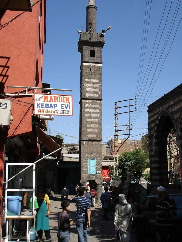 Şeyh Mutahhar Dört Ayaklı Minare
